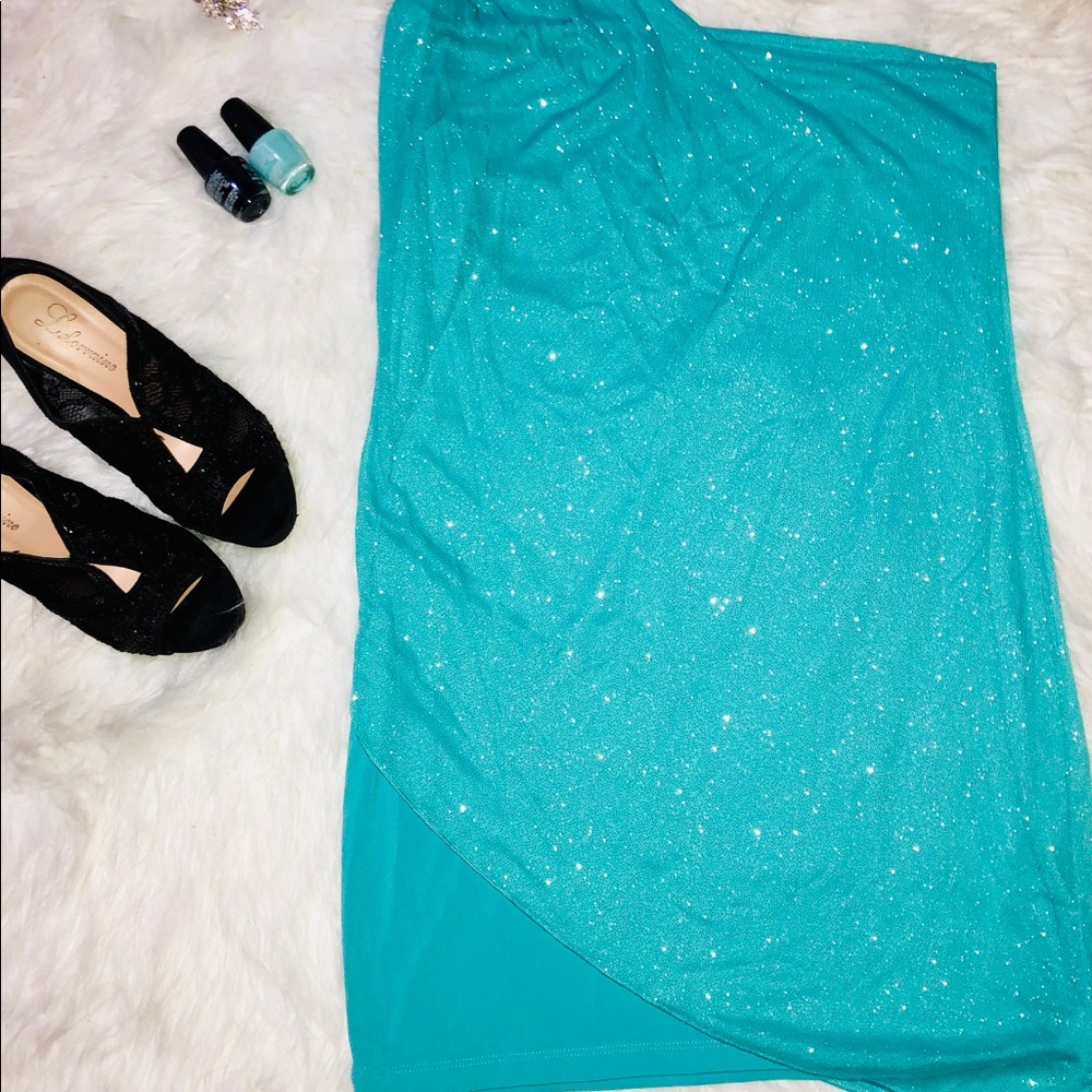 Dress - Picture 3 of 8